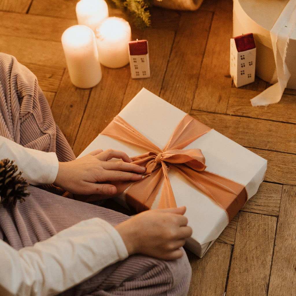 Timeless Elegance: Silver Jewelry Gifts to Illuminate Christmas